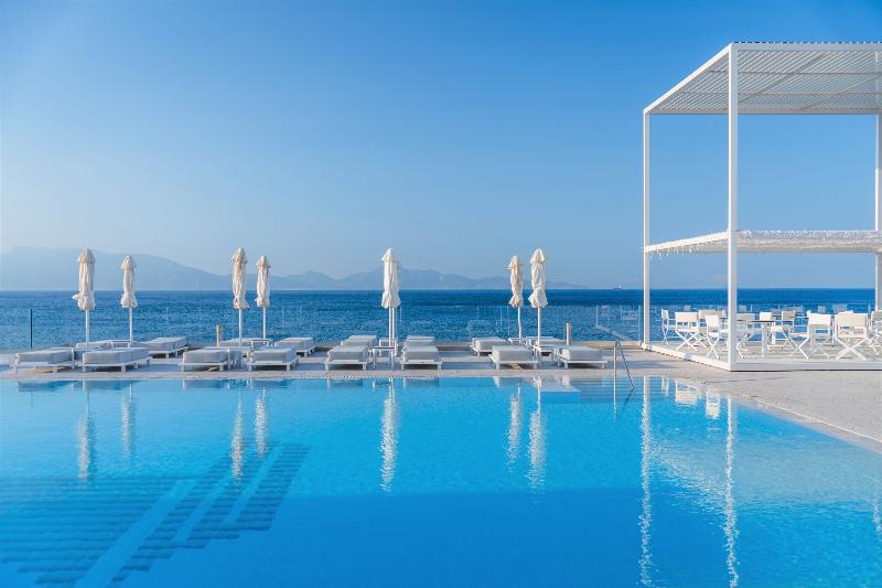 リゾートホテル Dimitra Beach Hotel & Suites