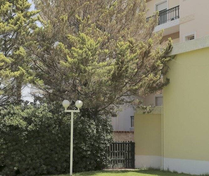 فندق Anesi