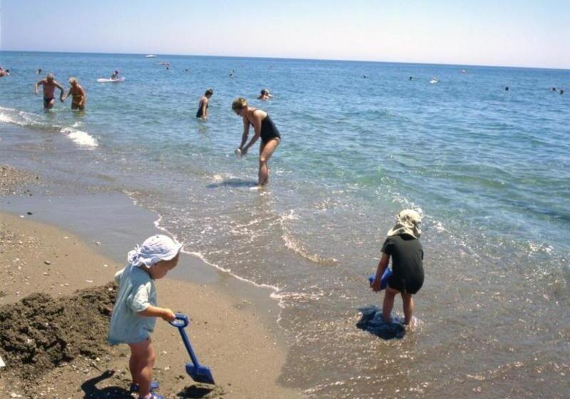 هتل Calypso Beach