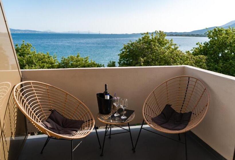 ホテル Lepanto Beach