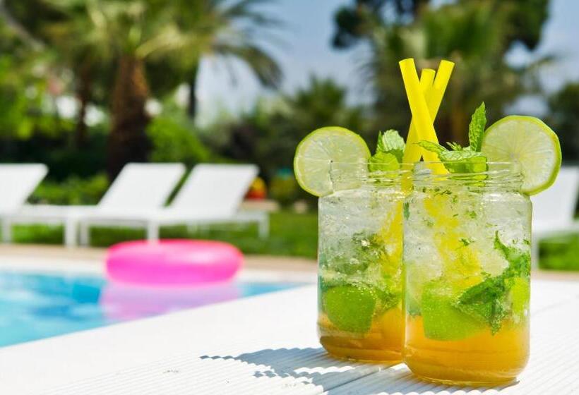 فندق Marathon Beach Resort