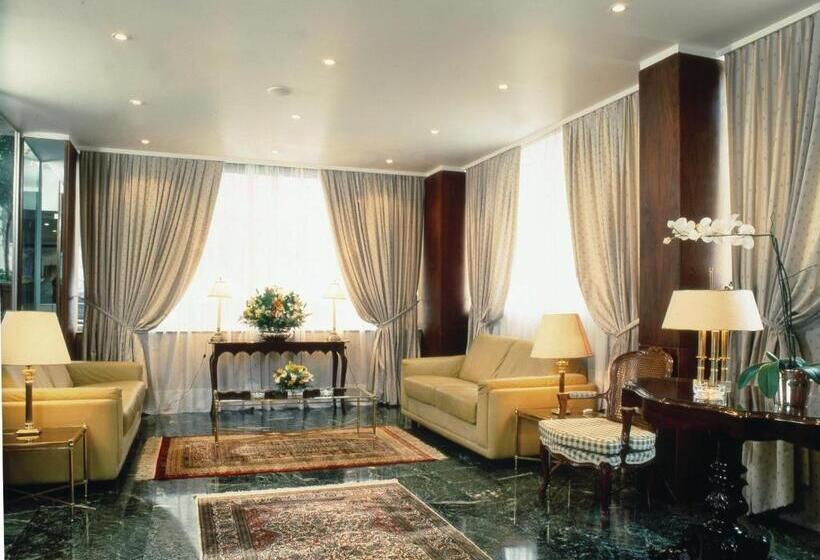 The Park Hotel Piraeus