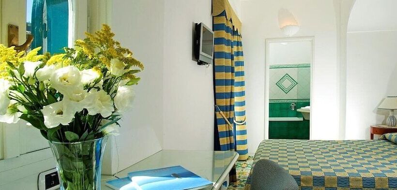 هتل Albergo Gatto Bianco
