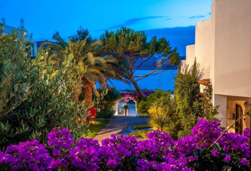 El Faro Hotel & Spa