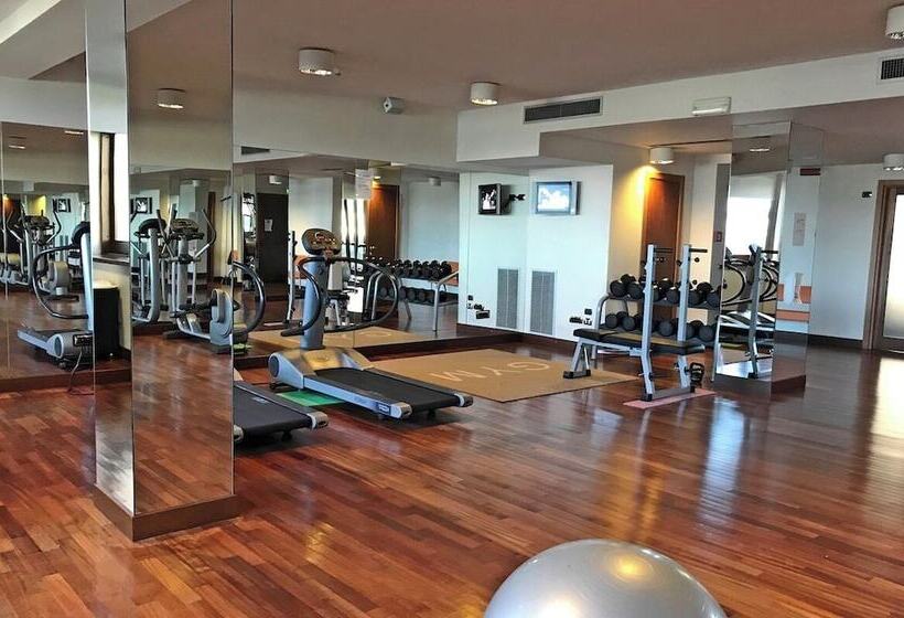 هتل Smy Carlos V Wellness & Spa Alghero