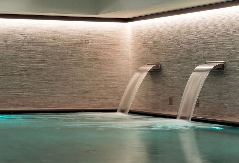 هتل Smy Carlos V Wellness & Spa Alghero