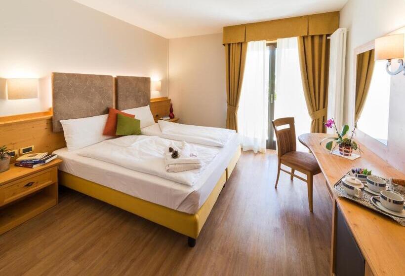 בית מלון כפרי Ambassador