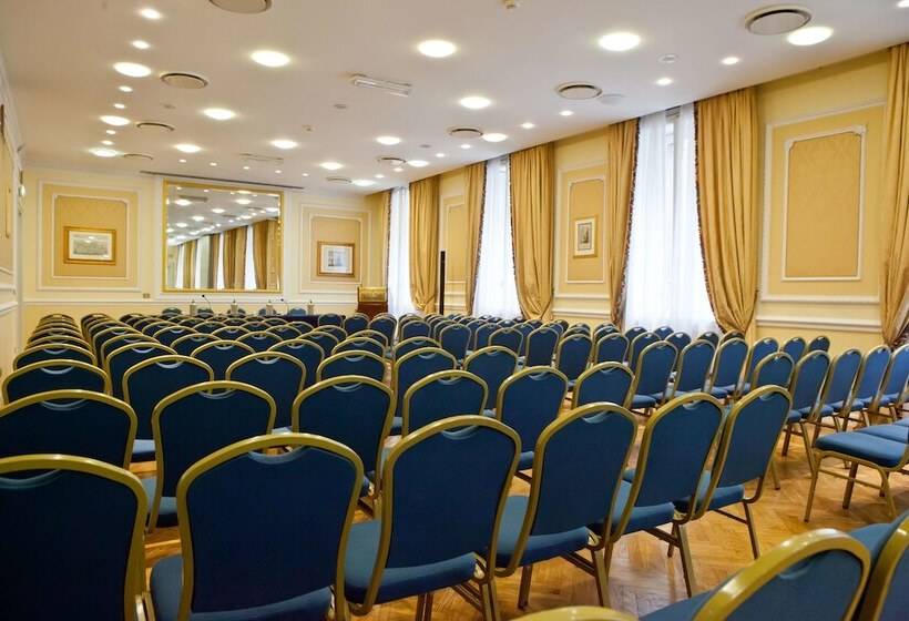 هتل Bristol Palace