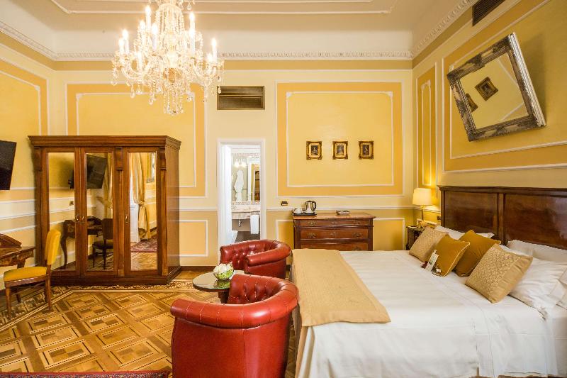 هتل Bristol Palace