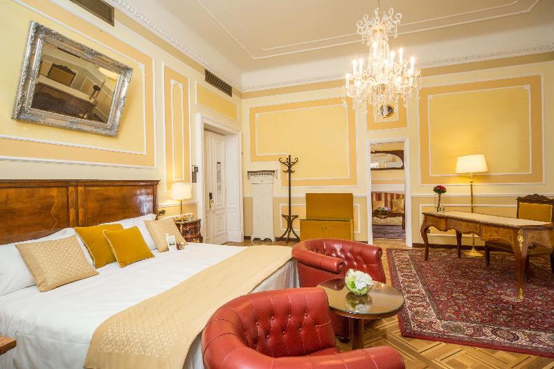 هتل Bristol Palace