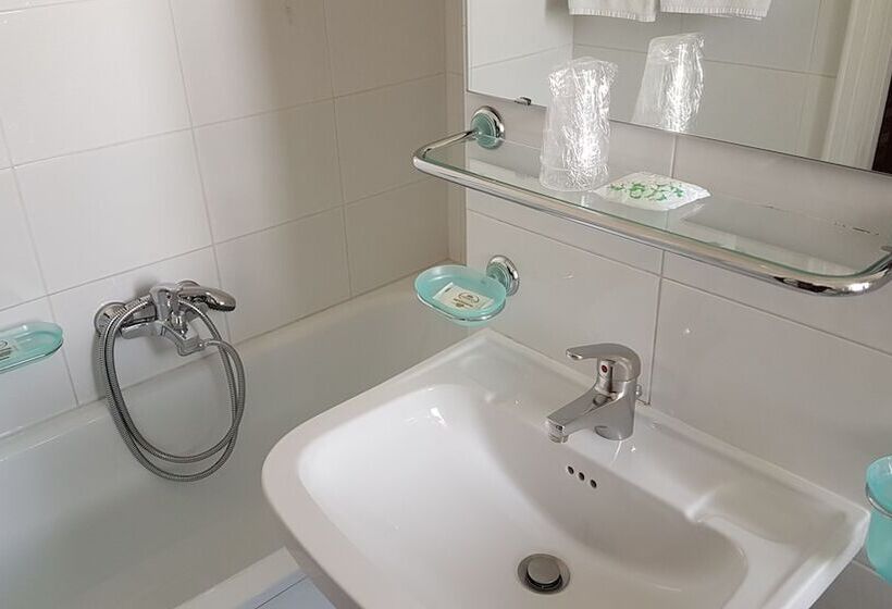ホテル Grande Albergo Abruzzo