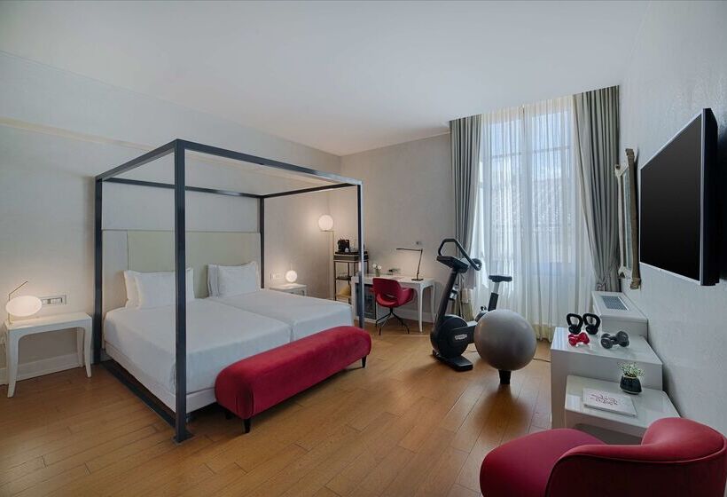 ホテル NH Collection Firenze Porta Rossa