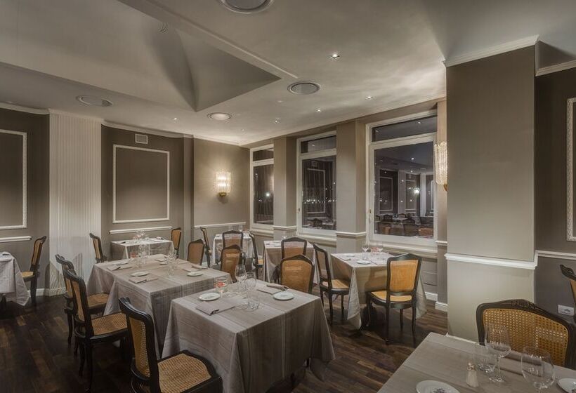 Plaza Hotel Lucchesi