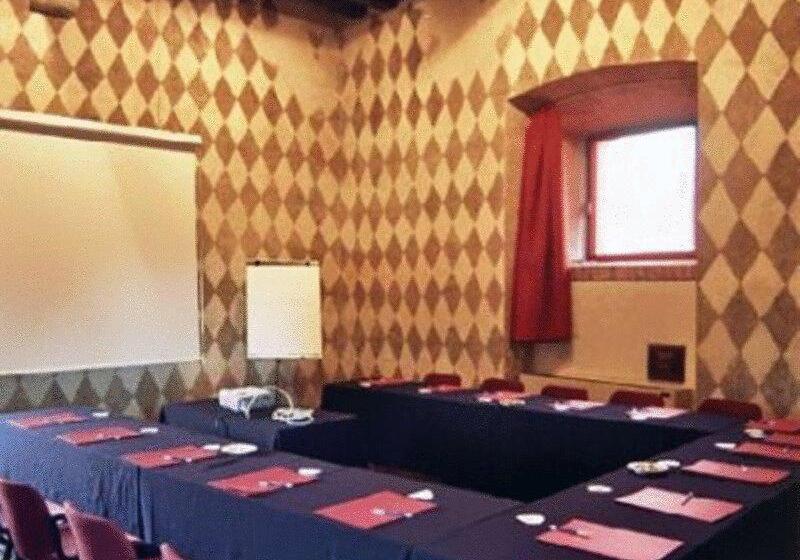 فندق Relais & Spa Castello Di Casiglio