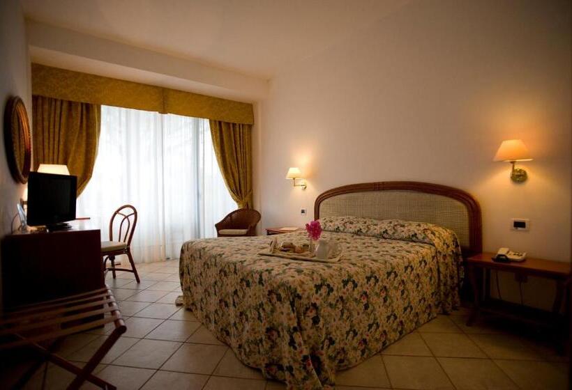 בית מלון כפרי Sierra Silvana