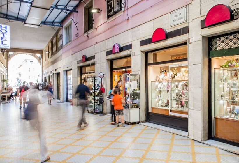 هتل Albergo La Piazzetta