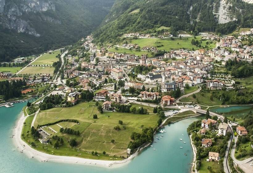 فندق Ariston Lake View