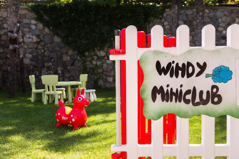 هتل Astoria Resort