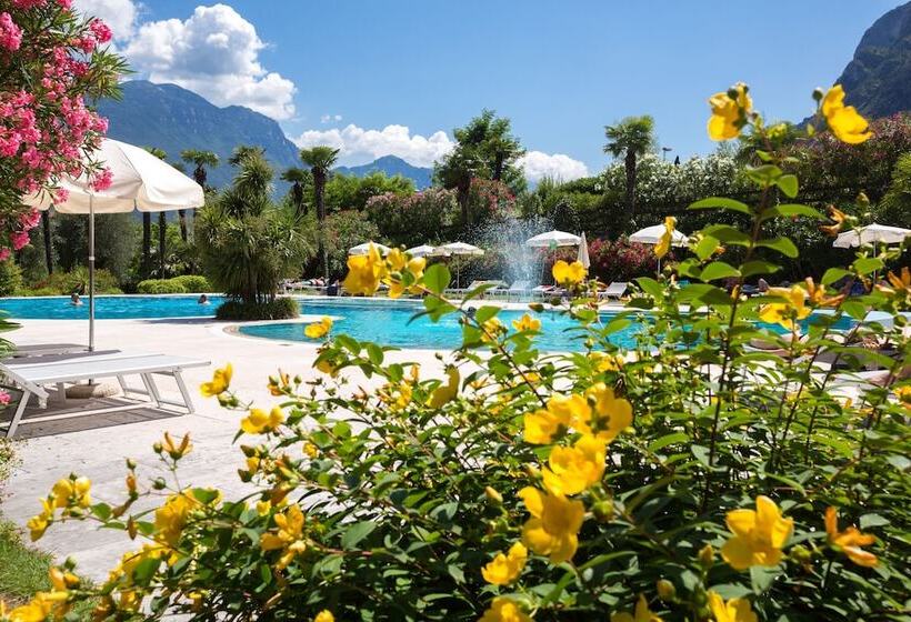 هتل Astoria Resort