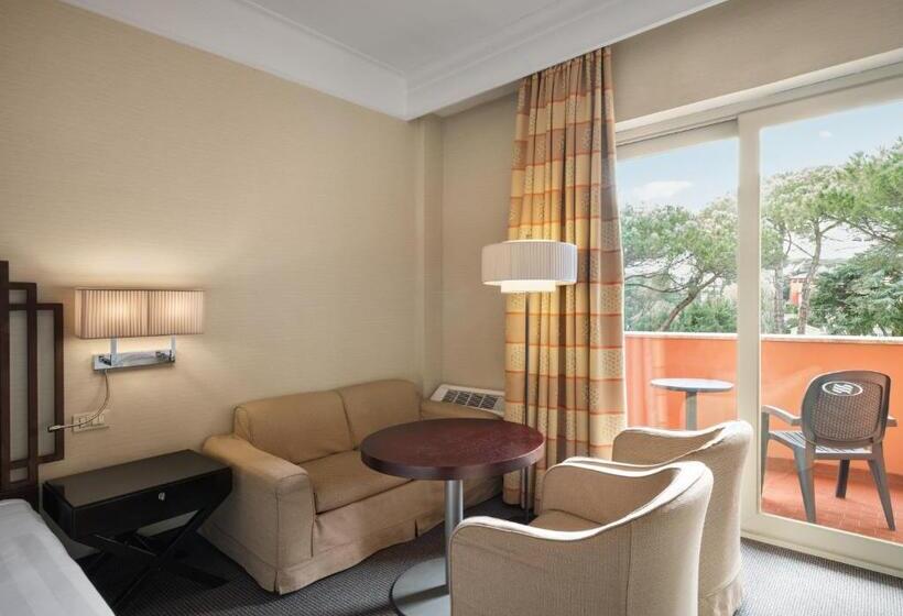 هتل Crowne Plaza Rome St. Peter S, An Ihg