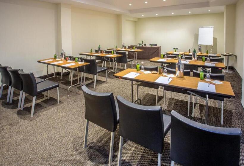 هتل Crowne Plaza Rome St. Peter S, An Ihg