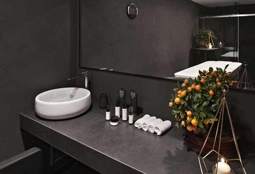 هتل De Bonart Naples   Curio Collection By Hilton