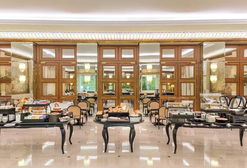 בית מלון כפרי Hassler Roma