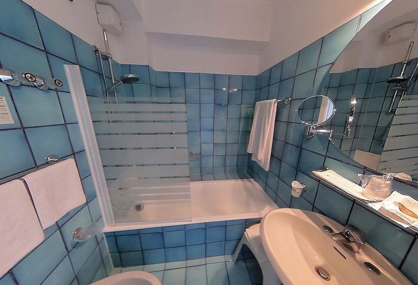 Отель Le Fioriere