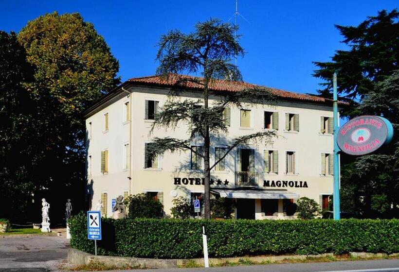 هتل Magnolia
