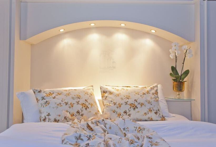 اقامتگاه Bellavista Lakefront Hotel & Apartments