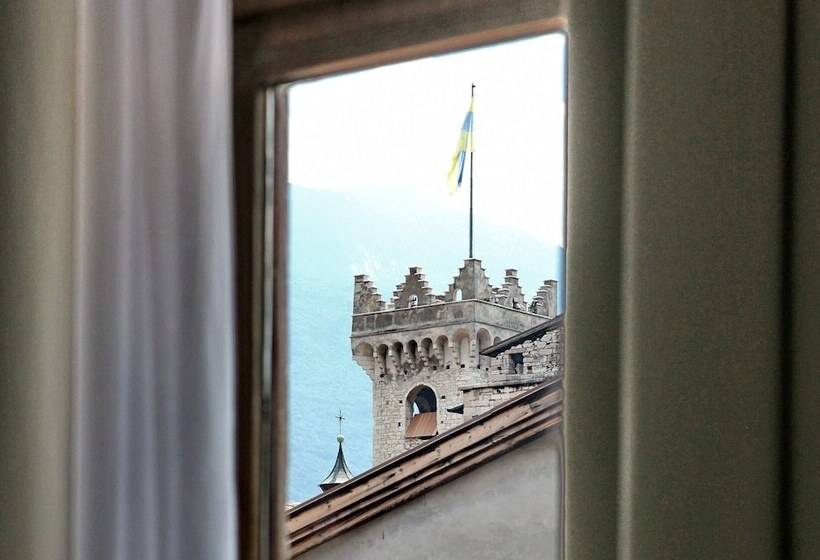 هتل Albergo Accademia