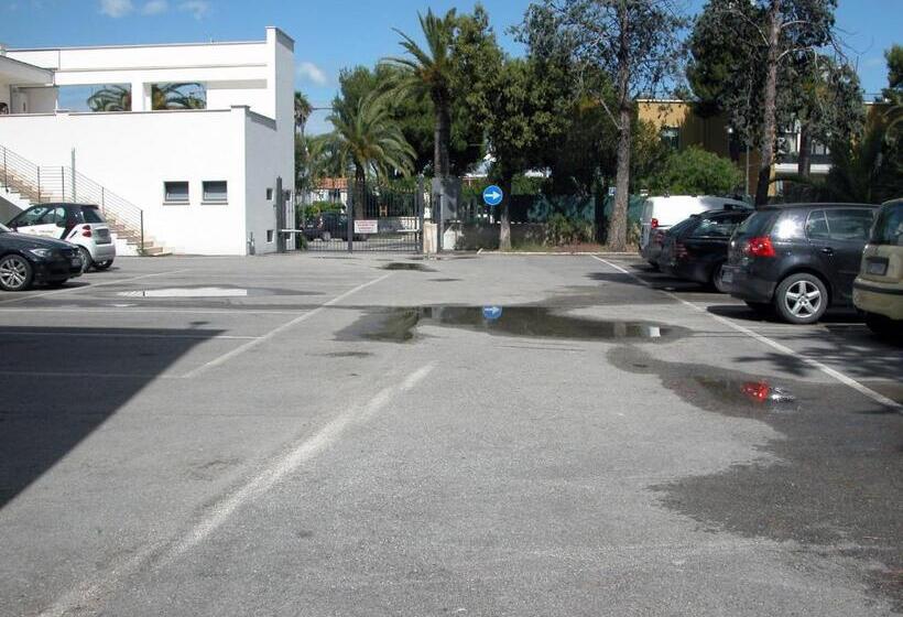 هتل Calabresi