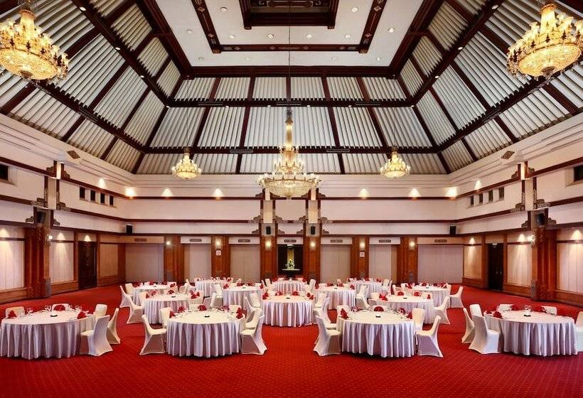 فندق Discovery Kartika Plaza