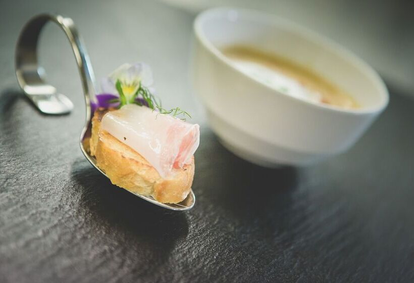 酒店 Famelí