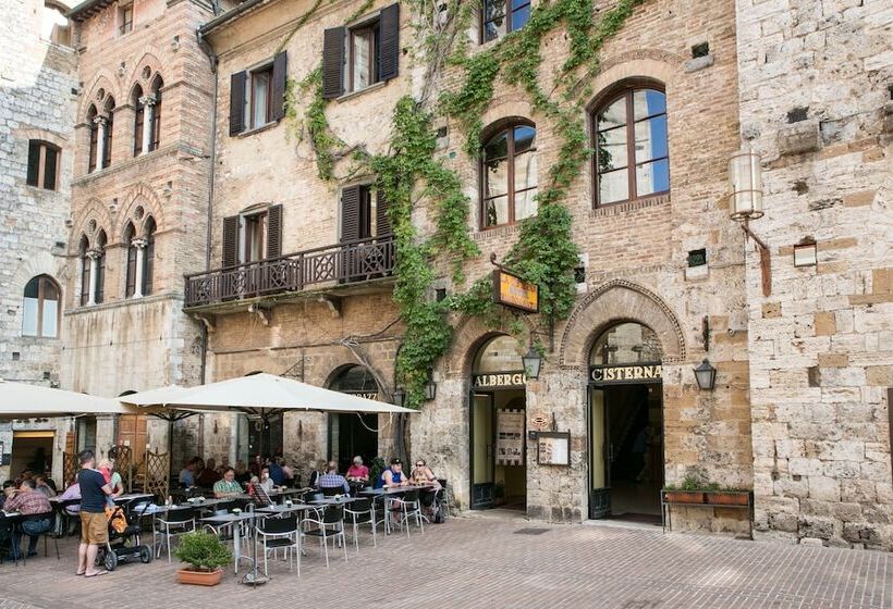 فندق La Cisterna