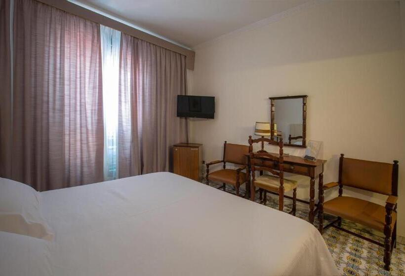 هتل Lido Mediterranee