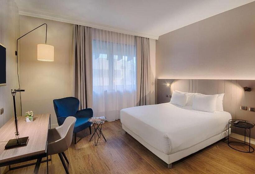 בית מלון כפרי NH Trieste