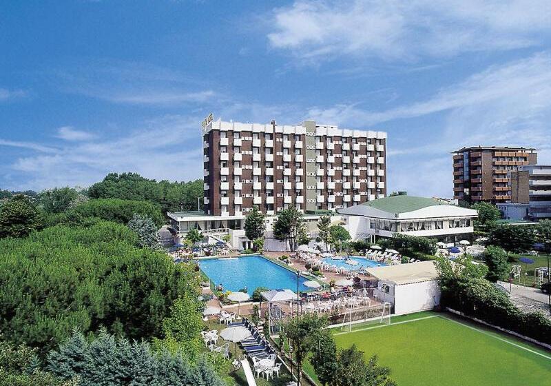 فندق Punta Nord Village &