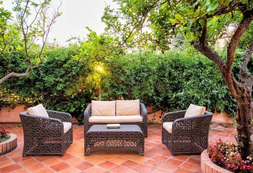 בית מלון כפרי Regina