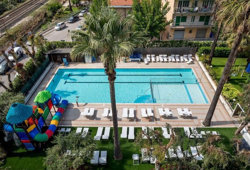 Family Hotel Relax