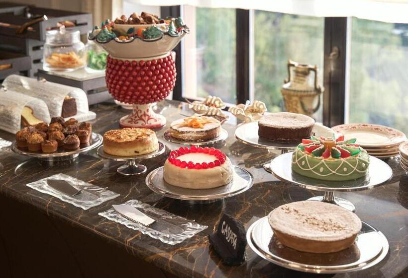 هتل San Domenico Palace, Taormina, A Four Seasons