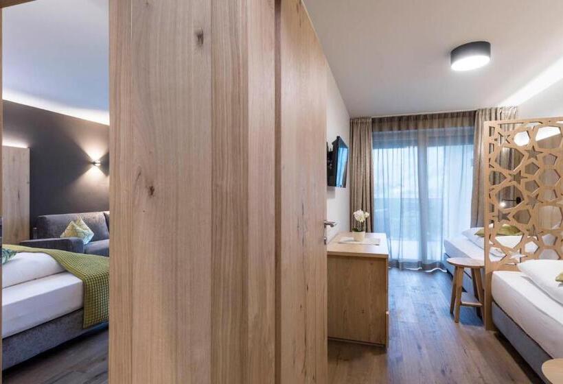 ホテル Stroblhof Active Family Spa Resort