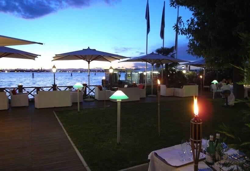 هتل Villa Laguna