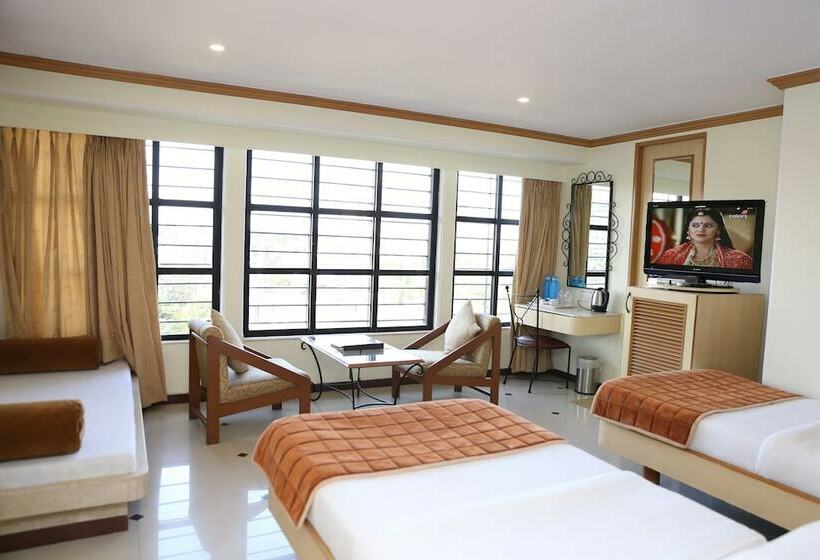 בית מלון כפרי Godwin   Colaba