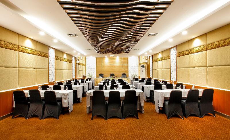 هتل Grand Inna Tunjungan