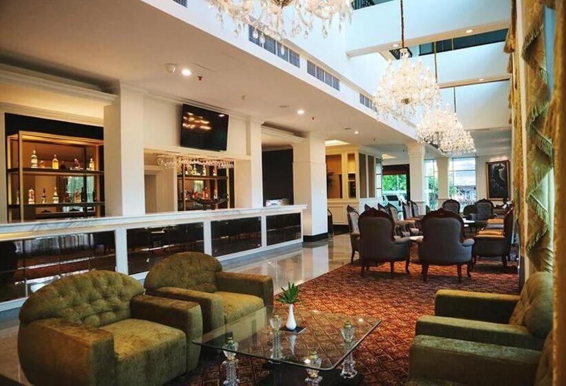 هتل Grand Mahkota