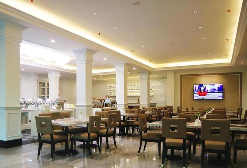 هتل Grand Mahkota