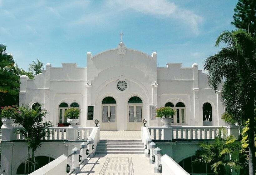 هتل Majapahit Surabaya Mgallery