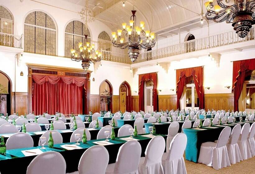 هتل Majapahit Surabaya Mgallery