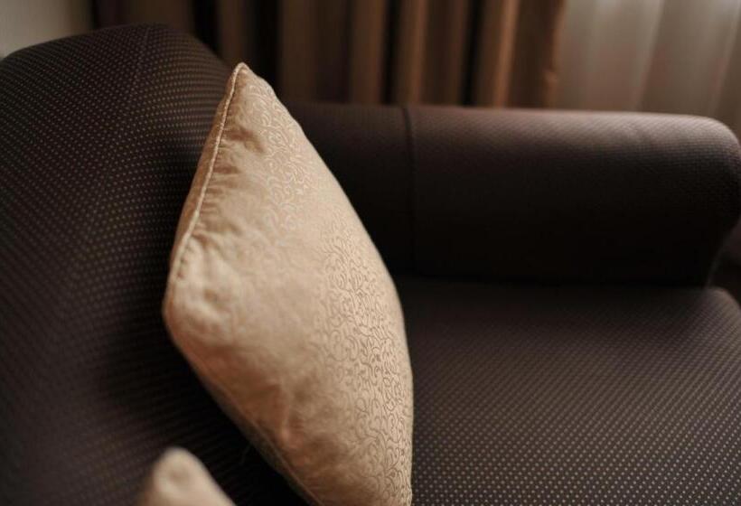 בית מלון כפרי Metropolitan Edmont Tokyo